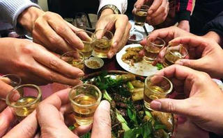 Đang làm rõ nguyên nhân cái chết của hai người đàn ông khi đi uống rượu về