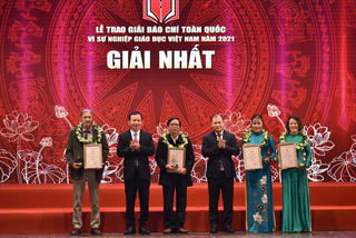Trao Giải báo chí toàn quốc "Vì sự nghiệp Giáo dục Việt Nam" năm 2021