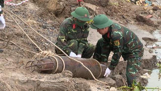 Phú Thọ di dời an toàn quả bom từ thời chống Mỹ nặng hơn 100kg