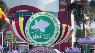 Cố đô Huế lung linh sắc màu Phật đản 2023