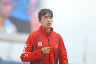 Cô gái trẻ 10x người Hà Nam bật khóc khi vượt qua thần tượng, giành HCV nhảy xa SEA Games 31