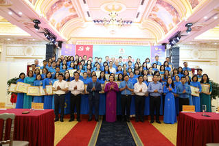 Biểu dương cán bộ công đoàn tiêu biểu ở Hà Nam