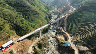 Đẩy nhanh tiến độ dự án đường nối cao tốc Nội Bài - Lào Cai đến Sa Pa