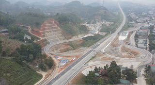 Lào Cai chính thức đưa vào khai thác, vận hành nút giao Phố Lu