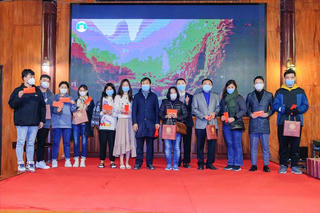 Ninh Bình đón những vị khách tham quan đầu tiên năm 2022