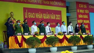 Hơn 1.000 thanh niên ưu tú Quảng Bình hăng hái lên đường nhập ngũ