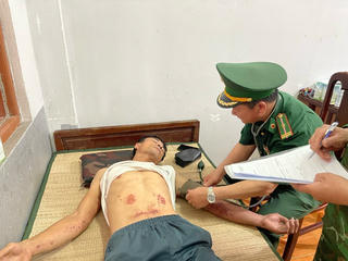 Tiếp nhận 4 ngư dân trong vụ 4 tàu cá Quảng Bình giông gió đánh chìm trên biển Đông