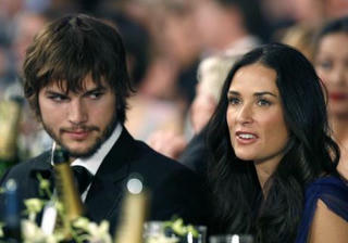 Ashton Kutcher và Demi Moore hoàn tất thủ tục ly hôn