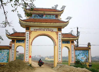 Kỳ lạ con đường gạch của thôn nữ trinh tiết 