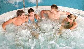 Cảnh giác với bệnh lây lan ở spa vào mùa đông