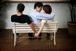 Mất Tết vì con gái thích “sưu tập”... chồng