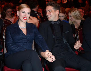 Scarlett Johansson sắp làm mẹ