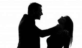 Chồng giết vợ rồi điên cuồng tự sát