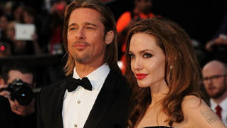 Jolie chia sẻ bí quyết giữ “lửa tình” với Brad Pitt