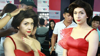 Showbiz Việt thà lộ “cong” mà xong việc...