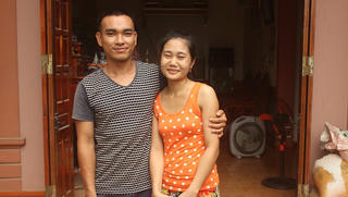 Hạnh phúc của cô dâu quyết cưới chú rể trong tù