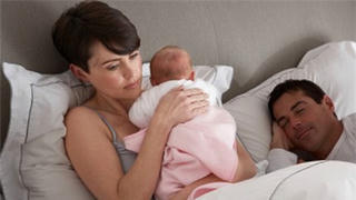 Mẹ chồng xúi con trai bỏ vợ
