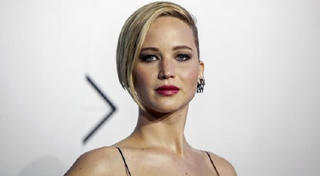 Triển lãm ảnh khỏa thân của Jennifer Lawrence, Kate Upton