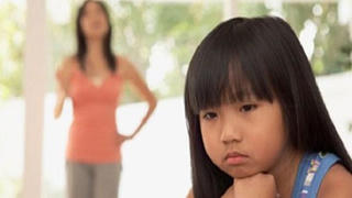 Câu nói phũ phàng của đứa con gái bị bỏ rơi