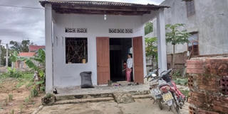 Nữ sinh nhảy cầu vì nghĩ mình ăn bám