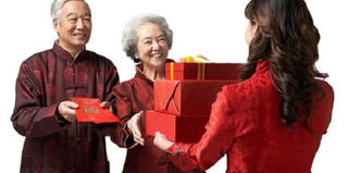 Bị ăn tát  vì đem tiền biếu mẹ đẻ