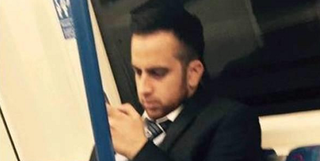 Bị truy nã vì tự sướng trên tàu điện ngầm ở London