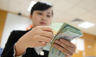 Bất ngờ với tâm sự của anh chồng có vợ làm “nghề đếm tiền” nhân 8/3
