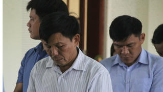 Nhóm cán bộ lập hồ sơ khống, chia nhau hơn 5 tỷ đồng lĩnh án