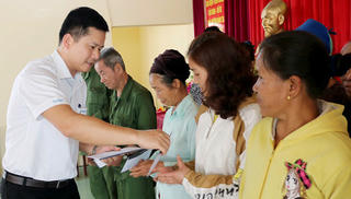 Nghệ An dành hơn 18 tỷ đồng tặng quà người có công dịp Tết Tân Sửu