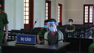 Dựng lán trong rừng sâu để bán lẻ ma túy cho con nghiện