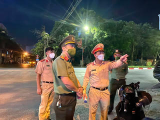 Công an Nghệ An tăng cường 630 cán bộ chốt trực sau yêu cầu “ai ở đâu ở yên đó”