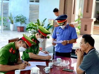 Bắt nguyên chủ tịch, địa chính xã làm giả hồ sơ đất