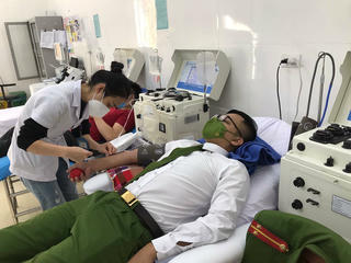 Trung úy công an kịp thời hiến máu cứu bệnh nhân bị ung thư