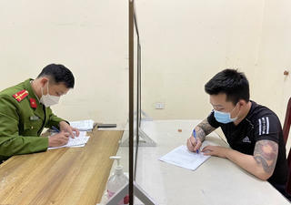 Khởi tố đối tượng lừa đảo “chạy giảm án”