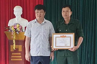 Cựu chiến binh dũng cảm lao xuống sông cứu 3 thanh niên đuối nước