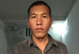 Bắt kẻ trói chị dâu và hàng xóm đánh đập rồi trốn nã