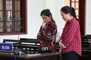 Phó Chủ tịch Hội chữ thập đỏ huyện vụ lợi tiền ủng hộ lũ quét