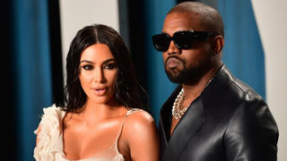 Kim Kardashian và Kanye West đấu khẩu trên mạng