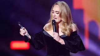 Adele ẵm về 3 giải thưởng lớn nhất tại lễ trao giải BRIT