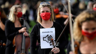 Ngành âm nhạc chịu nhiều hệ lụy từ COVID-19