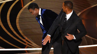 Tài tử Will Smith xin rời Viện Hàn lâm Mỹ sau cái tát Chris Rock