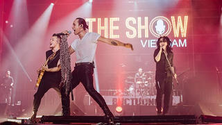  Bức Tường 'cháy' cùng hơn 5000 khán giả cuồng nhiệt