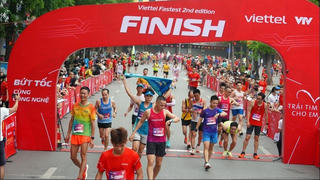 Chạy vì "Trái tim cho em"