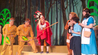 Rộn rã đón hè với "Bộ lạc nanh trắng"