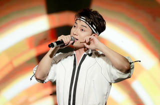 Khi chương trình nghệ thuật mượn hình ảnh ca sĩ để... bán vé