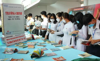 "Đề cương về văn hóa Việt Nam": Triển lãm và giới thiệu sách góp phần làm phong phú thêm giá trị tinh thần, bền vững