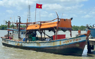 Tìm ra đầu mối 10 thiết bị giám sát hành trình giấu trên tàu cá ở Cà Mau