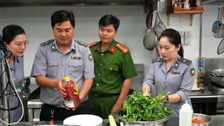 Cà Mau tăng cường các biện pháp bảo đảm an toàn thực phẩm trong tình hình mới 