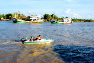 Cà Mau quyết liệt chống khai thác IUU, chung tay gỡ 'thẻ vàng' EC