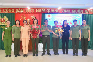 Lan tỏa “vòng tay yêu thương” từ những nữ chiến sĩ Công an Bạc Liêu